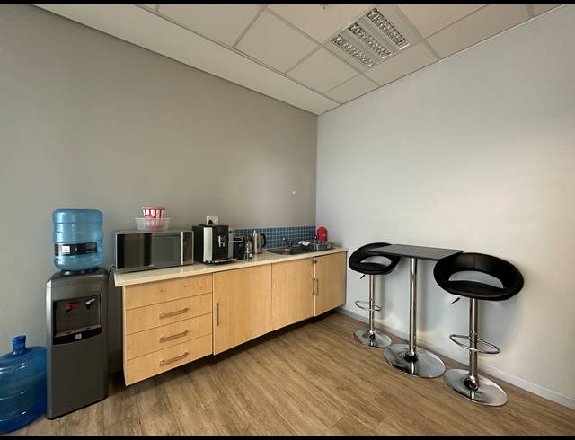 382M² OFFICE TO LET IN SANDTON CENTRAL